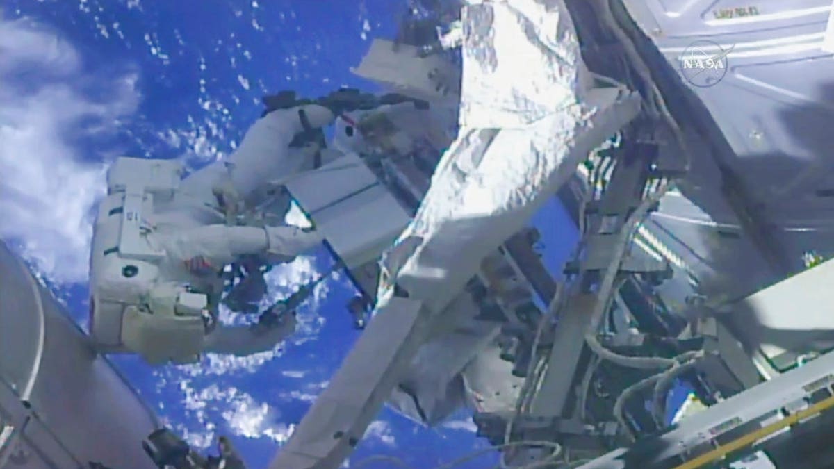 spacewalk nasa may