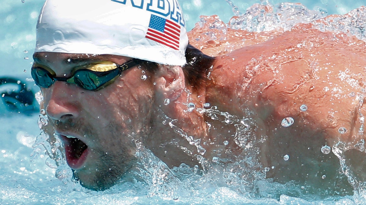 APTOPIX Phelps Comeback Swimming