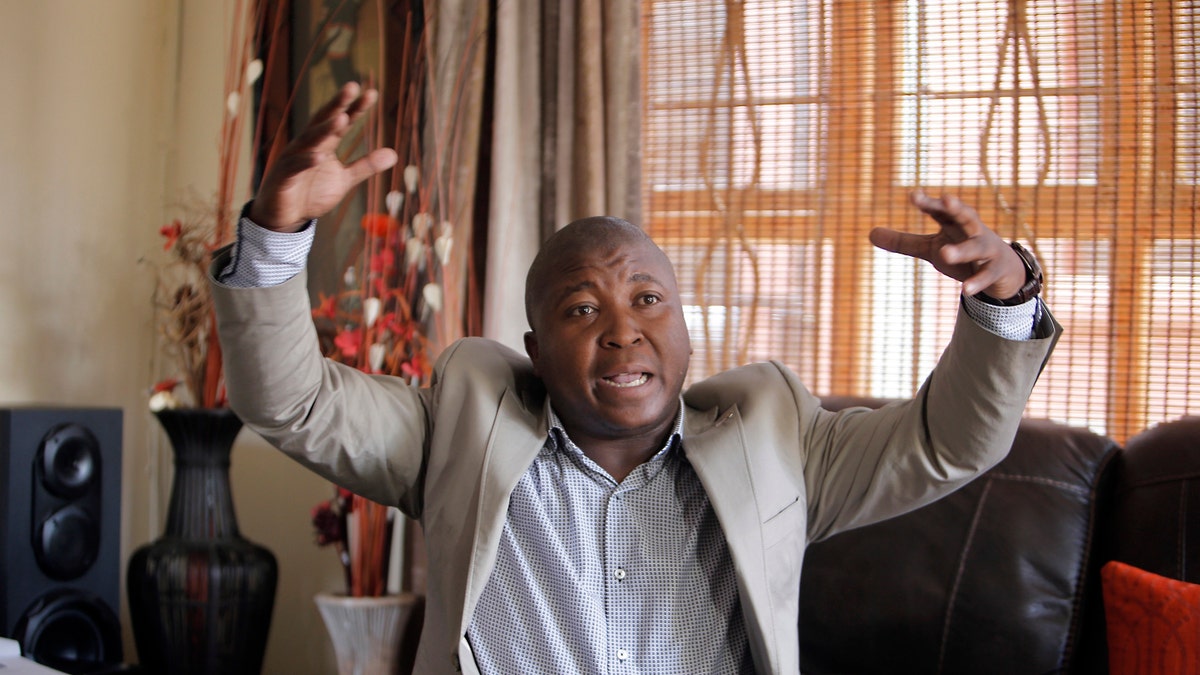 APTOPIX South Africa Mandela Interpreter