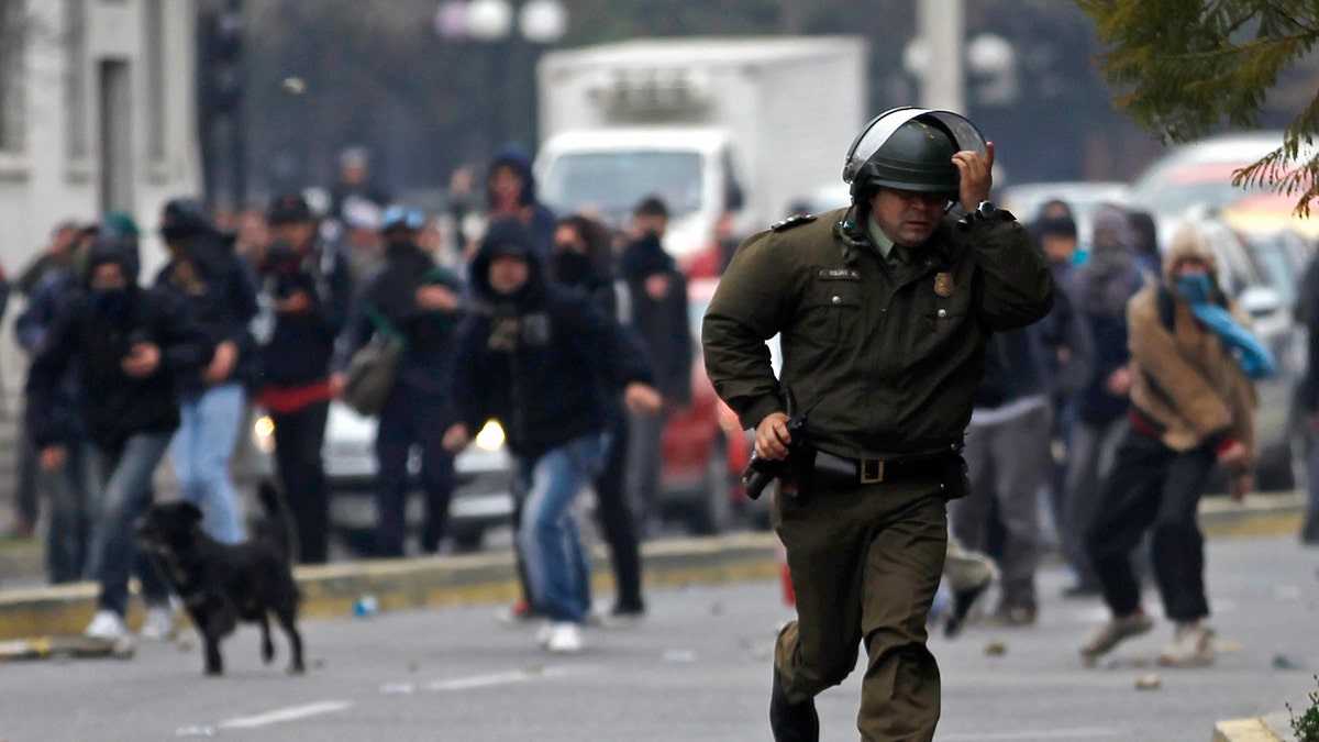 331a189a-APTOPIX Chile Education Protests