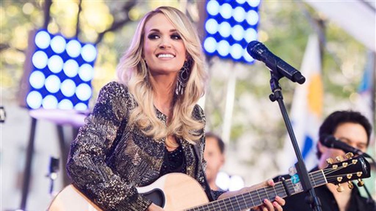 Carrie Underwood Performs on the 