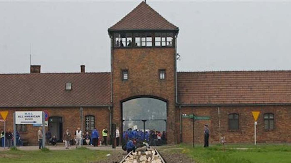 f0002f03-Auschwitz