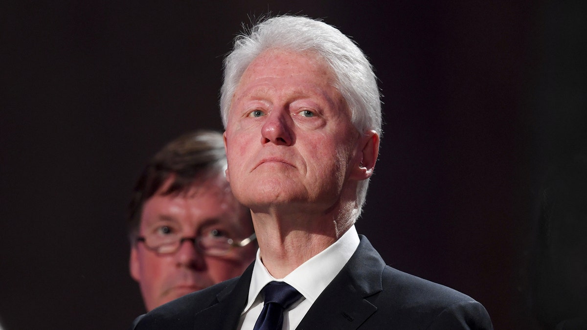Former U.S. president Bill Clinton attends a pontifical requiem mass for late former German Chancellor Helmut Kohl in the cathedral in Speyer, Germany, July 1, 2017.  REUTERS/Arne Dedert/Pool - RC170187E1C0