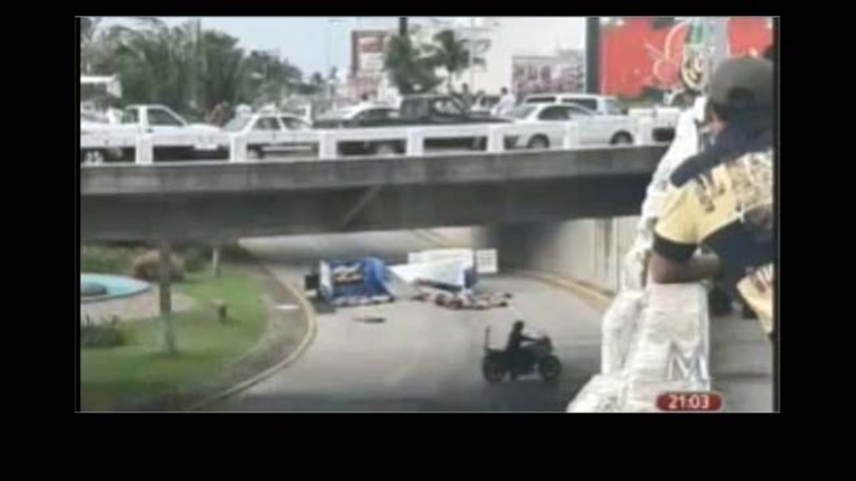 35 Bodies Dumped Into Rush Hour Traffic On Mexican Avenue | Fox News