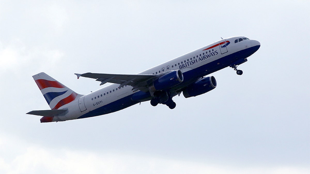 The British Airways G-EUYV - Airbus A320-232 aircraft takes off at the Paris-Orly airport in Orly, France, August 10, 2016. REUTERS/Jacky Naegelen - D1BETUVSKXAA