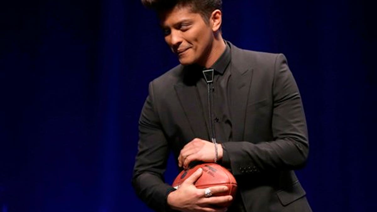 Bruno Mars Jittery As He Readies For Super Bowl Halftime Show I Feel Like A New Artist Fox News