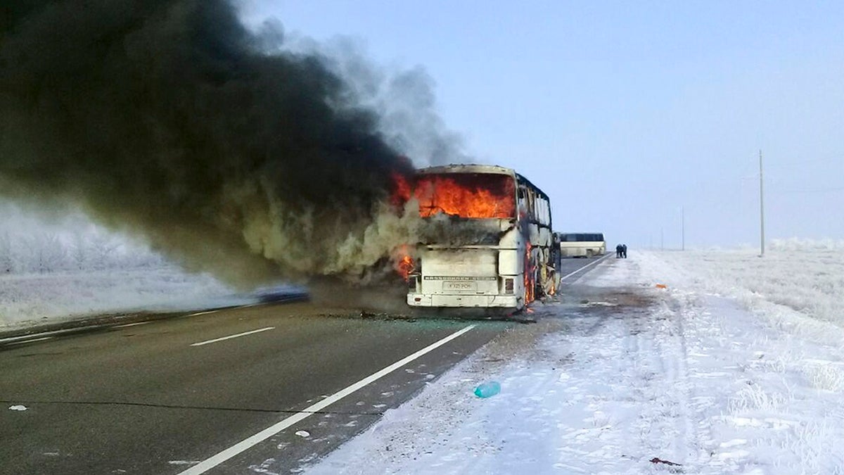 d7420100-Bus fire