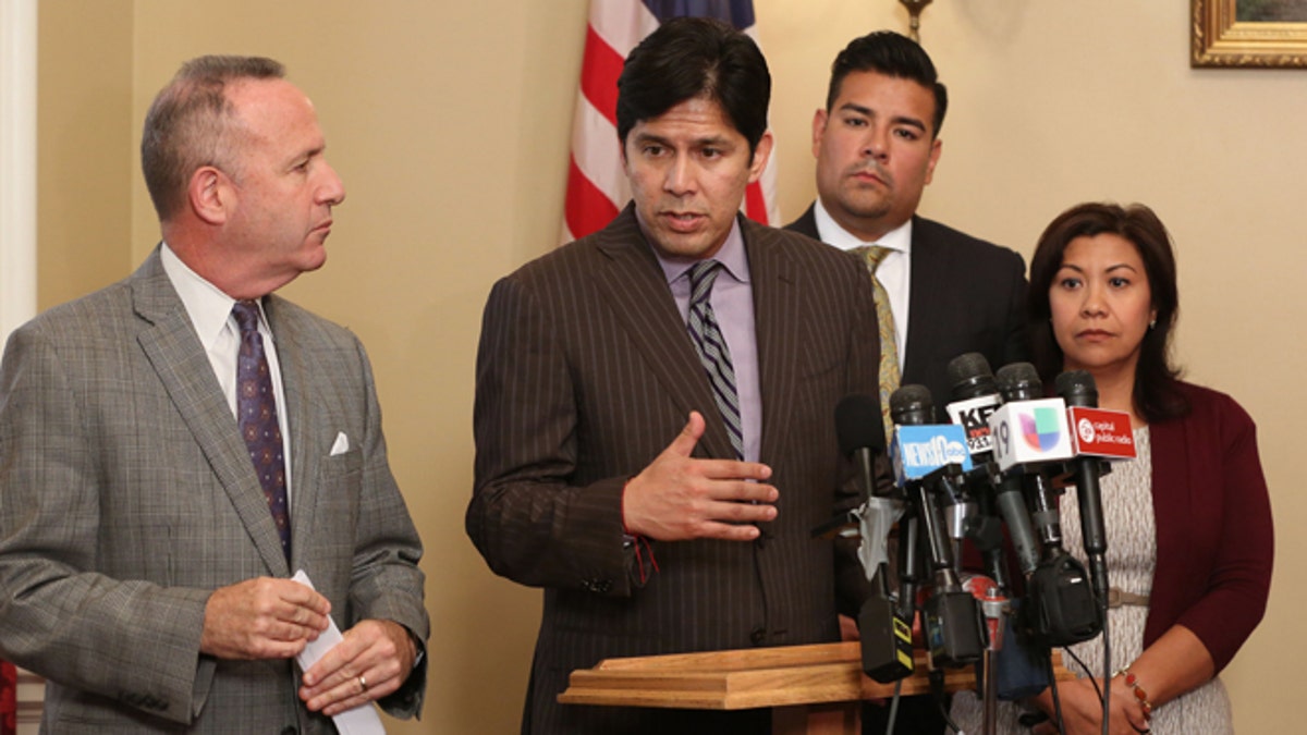 fabf967e-Immigration Overload California