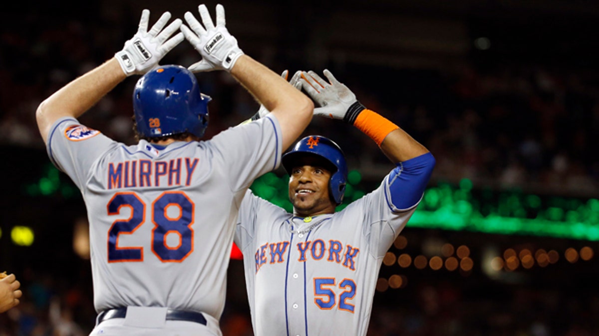 Pertengahan musim -menambahkan Yoenis Céspedes yang membawa booming Mets ke puncak klasemen