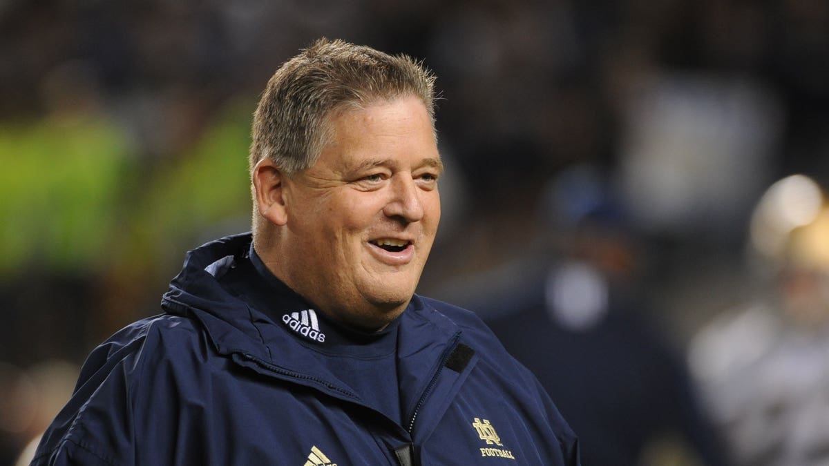 PITTSBURGH - NOVEMBER 14:  Head coach Charlie Weis of the Notre Dame Fighting Irish looks on from the field before a college football game against the University of Pittsburgh Panthers at Heinz Field on November 14, 2009 in Pittsburgh, Pennsylvania.  The Pitt Panthers defeated Notre Dame 27-22.  (Photo by George Gojkovich/Getty Images)