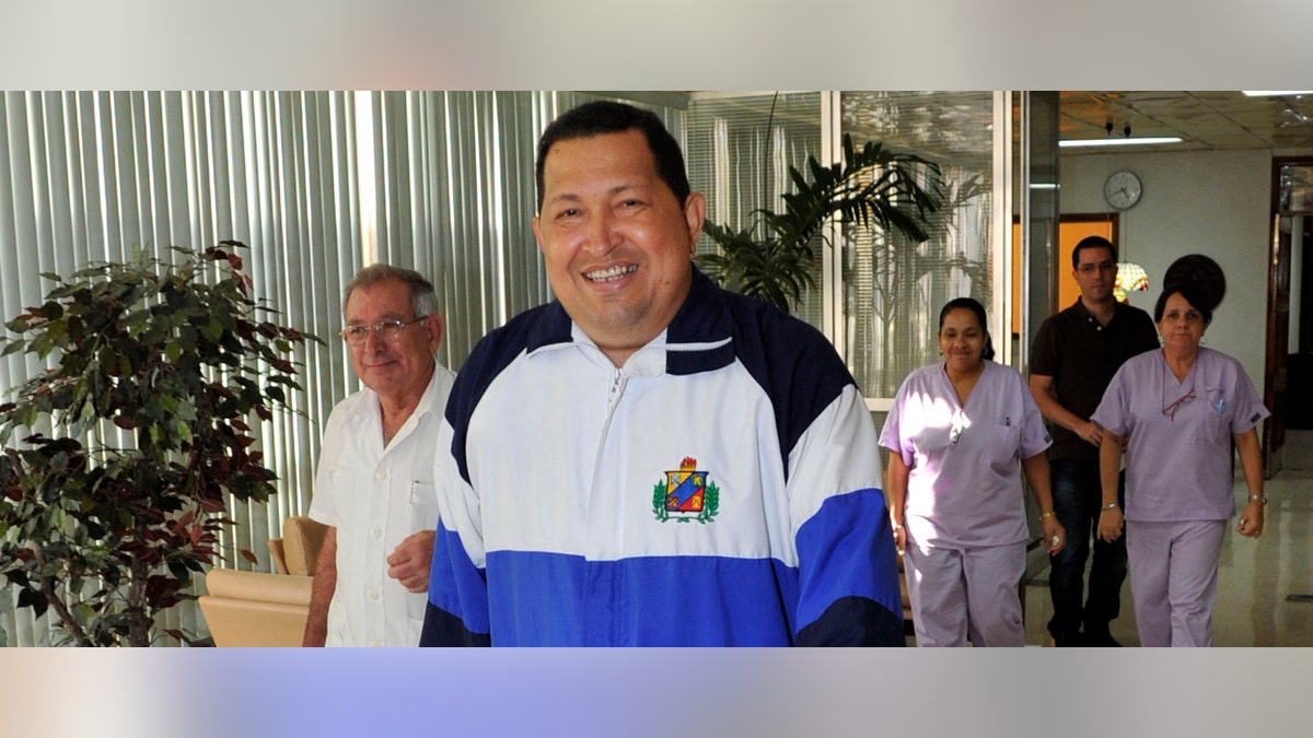 Kuba merilis foto pertama Hugo Chavez setelah operasi