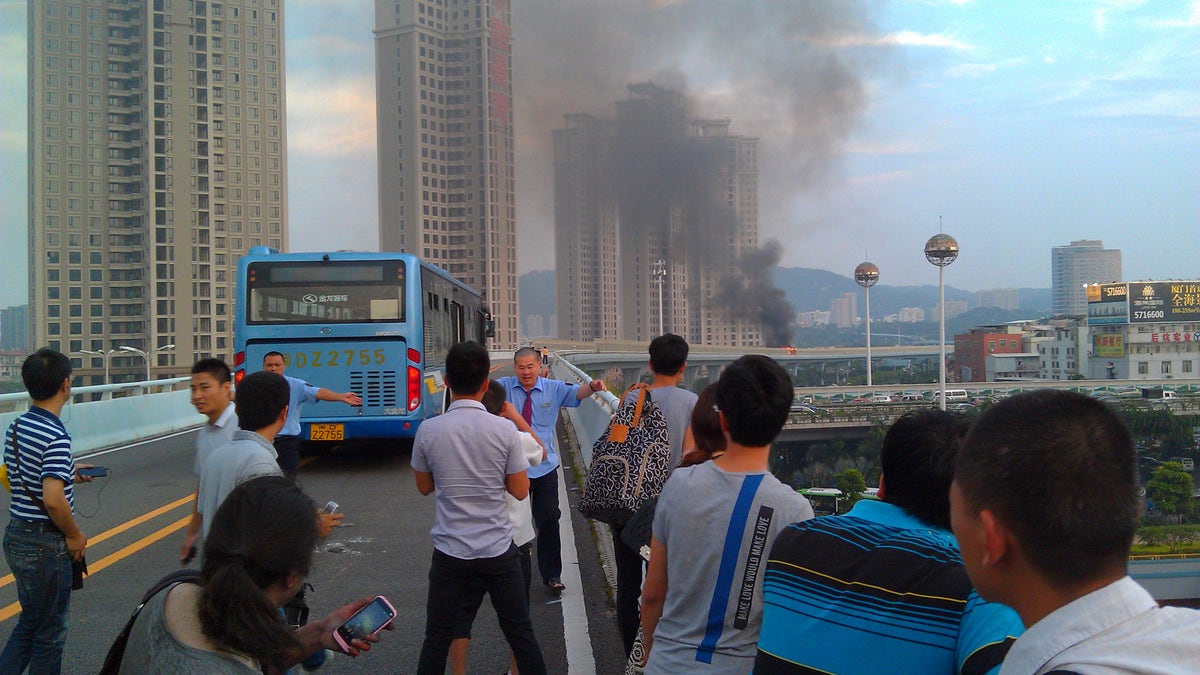 c6779cc8-China Bus Fire