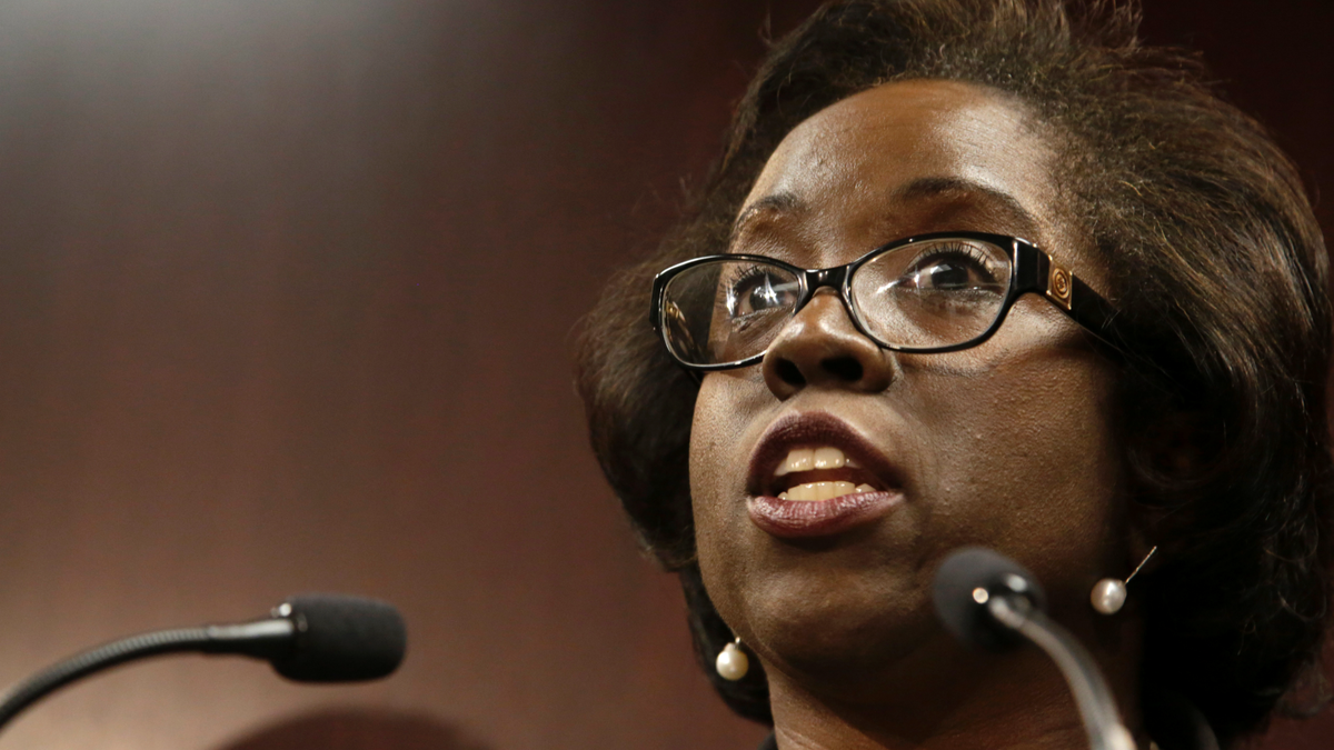 3 petugas Chicago dituduh berbohong tentang penembakan remaja