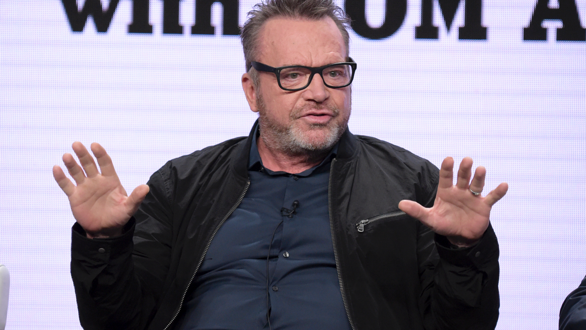 Tom Arnold in a photo