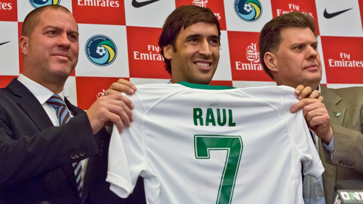 Cosmos Raul Retires Soccer