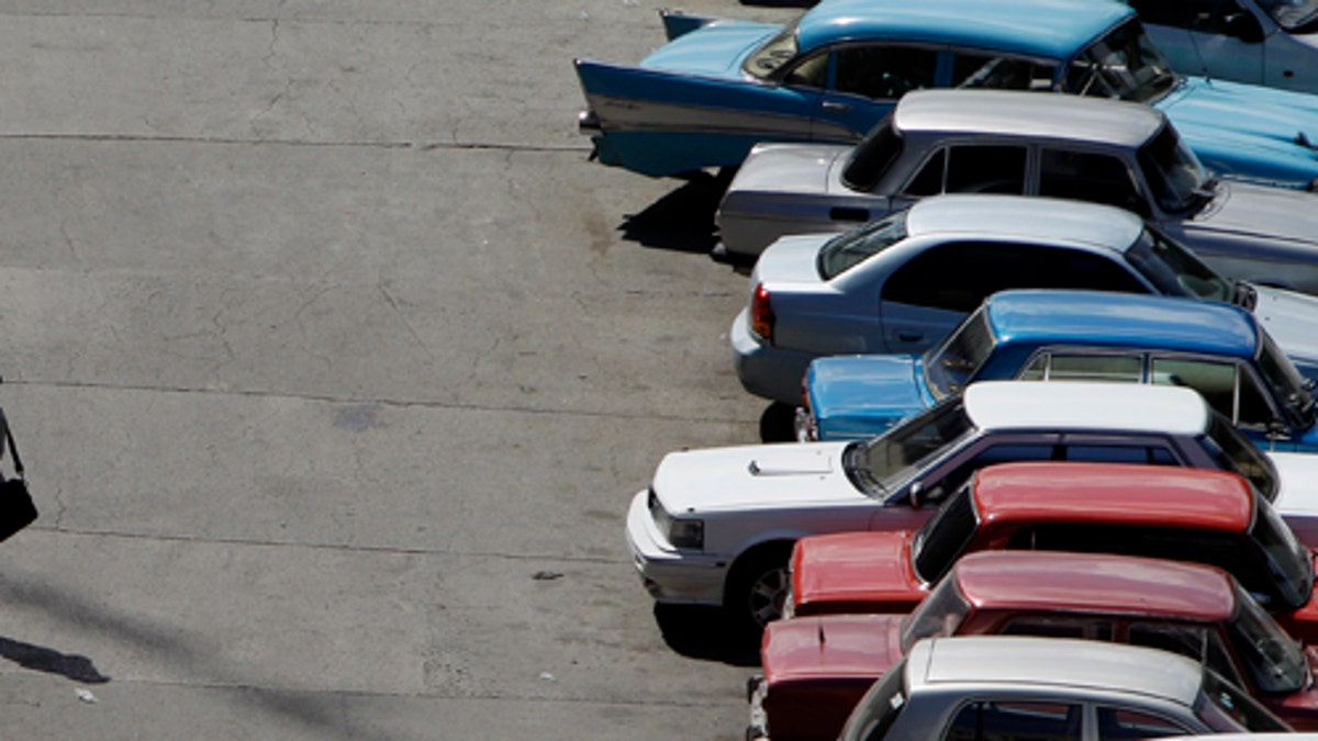 76ba0789-Cuba Cars