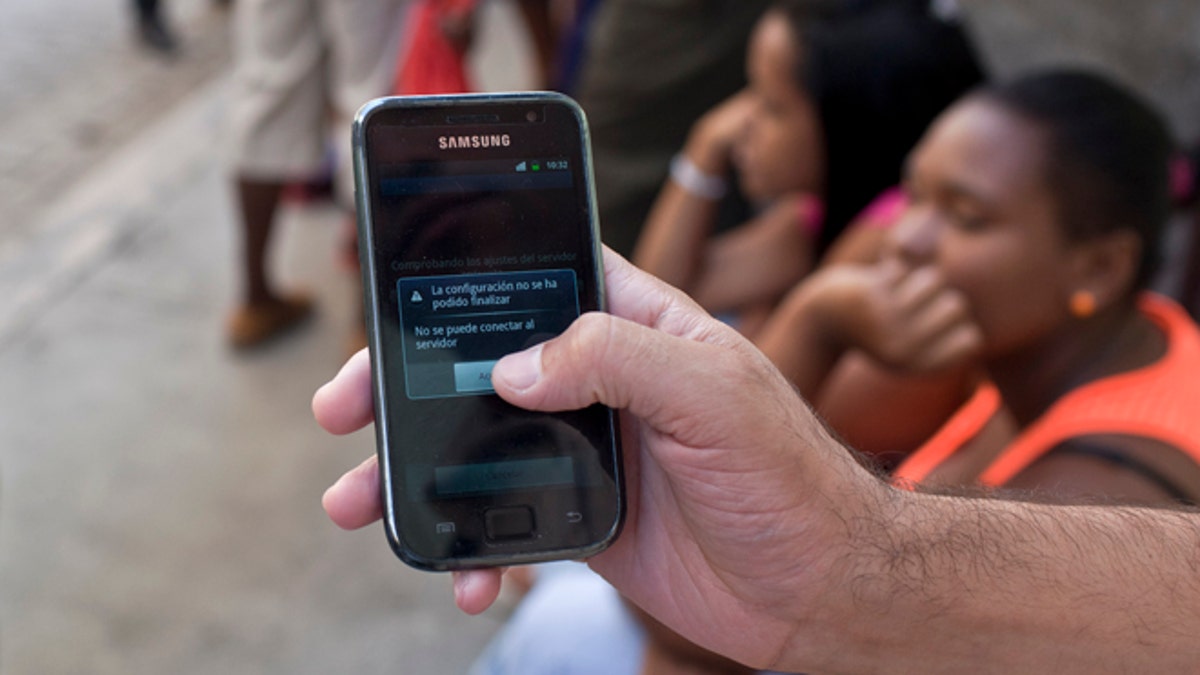 Cuba Cellphone Crash