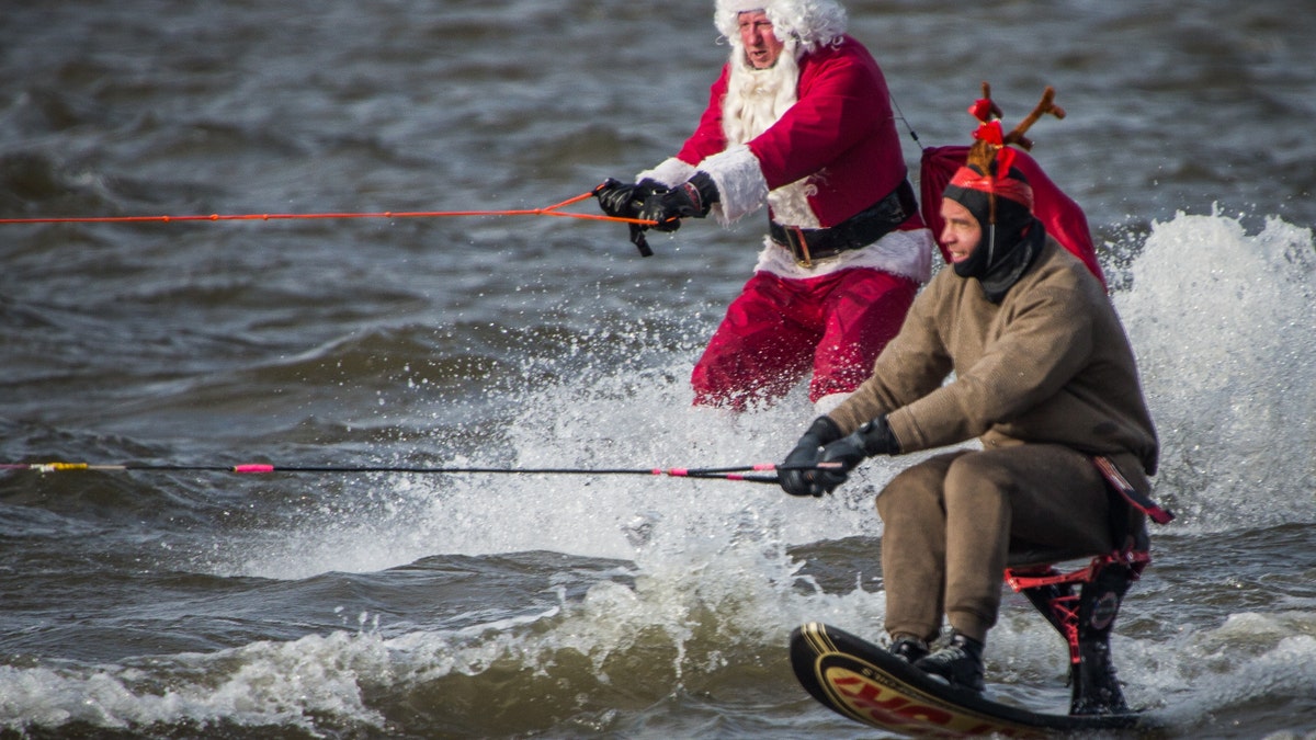 2013 Water Skiing  Santa at National Harbor (1)