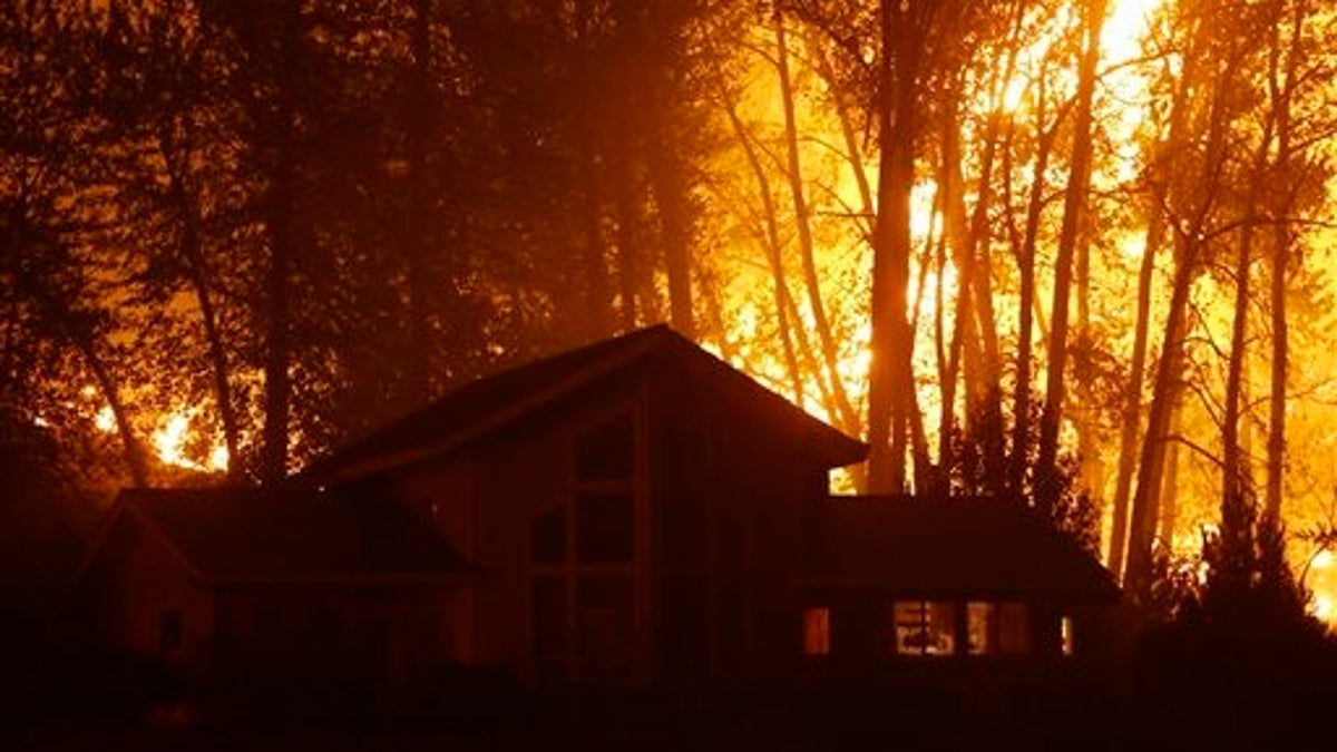 8e98308f-APTOPIX Western Wildfires