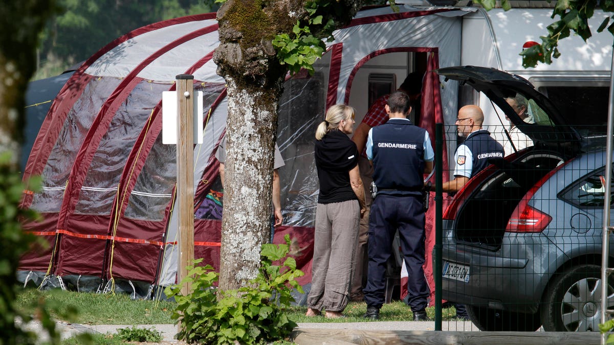 70a38302-France Bodies Found