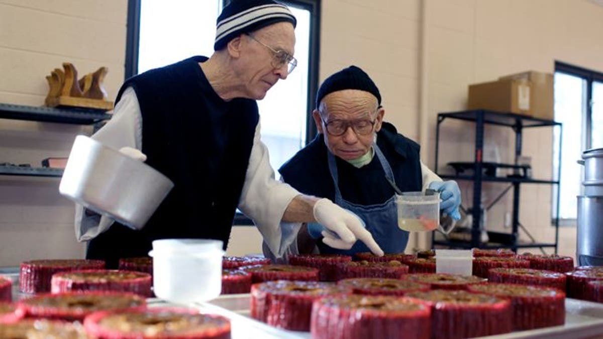 Missouri monks&#39; fruitcakes help support their solitary lifestyle | Fox News