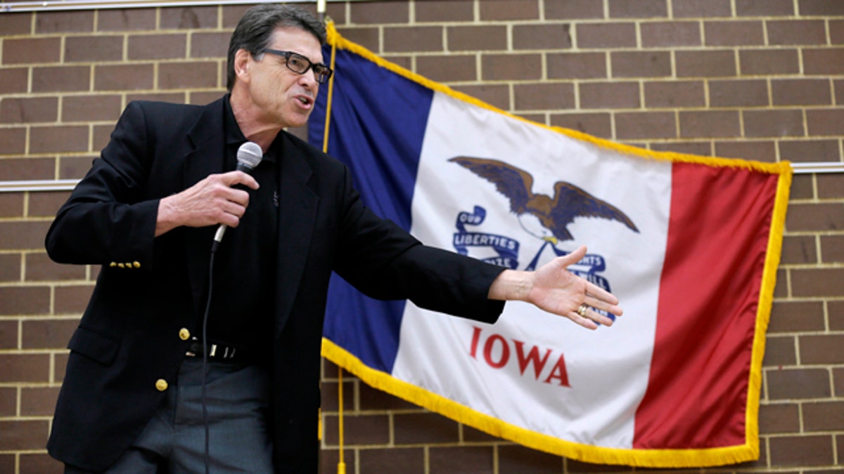 824110c9-GOP 2016 Perry Iowa