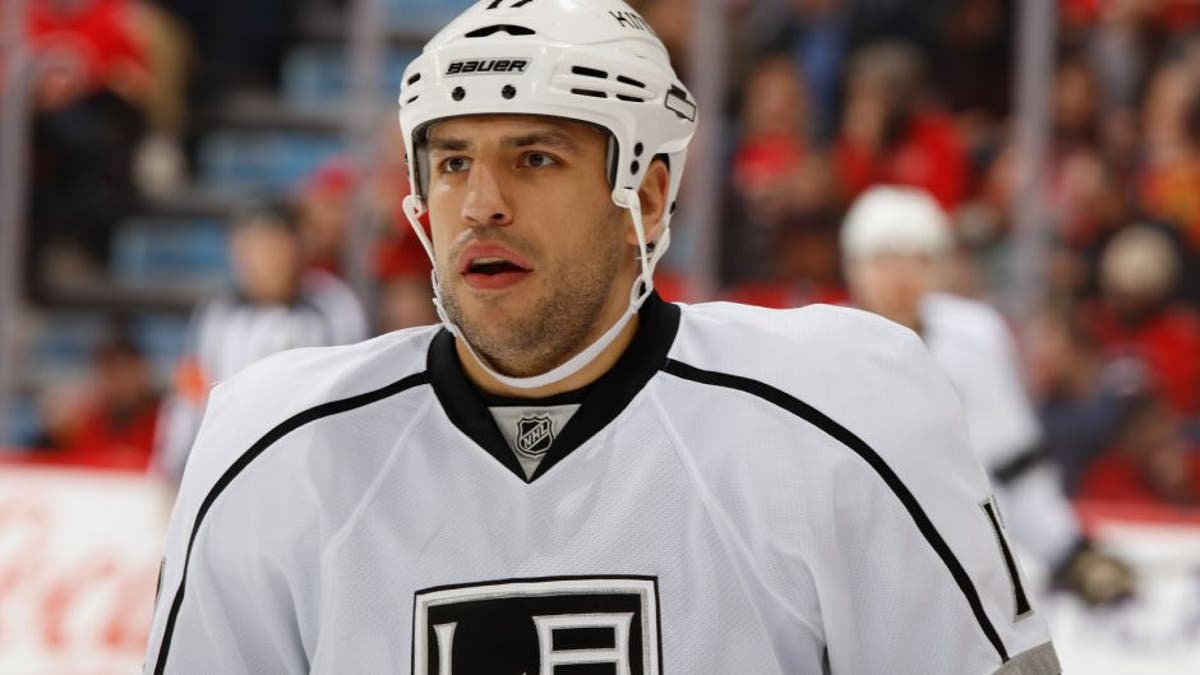 Milan Lucic ke Oilers dengan kesepakatan  juta