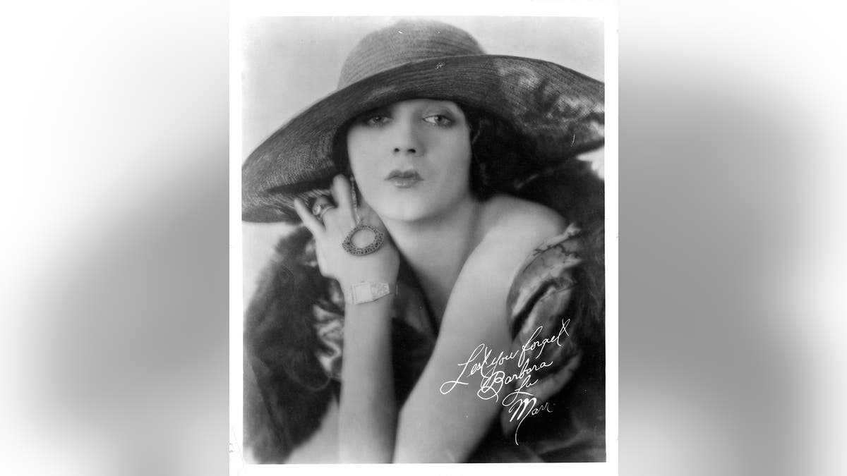 Actress Barbara La Marr poses for a portrait in circa 1922. (Photo by Michael Ochs Archives/Getty Images)