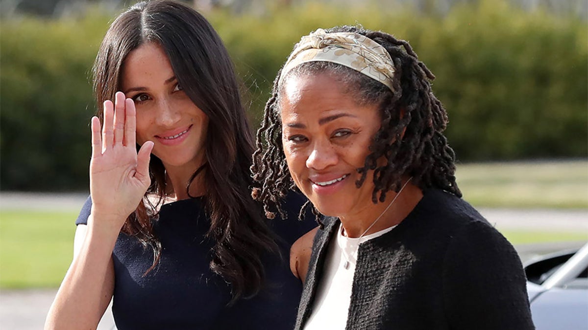 US actress and fiancee of Britain's Prince Harry Meghan Markle (L) arrives with her mother Doria Ragland at Cliveden House hotel in the village of Taplow near Windsor on May 18, 2018, the eve of her wedding to Britain's Prince Harry. - Britain's Prince Harry and US actress Meghan Markle will marry on May 19 at St George's Chapel in Windsor Castle. (Photo by STEVE PARSONS / POOL / AFP)        (Photo credit should read STEVE PARSONS/AFP/Getty Images)