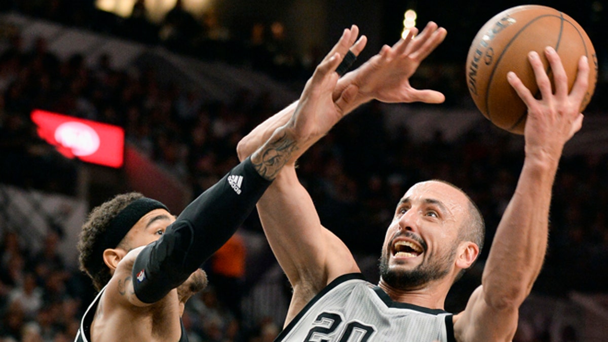 ef794108-Kings Spurs Basketball