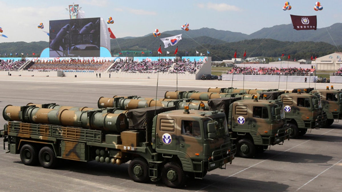 b0458c13-APTOPIX South Korea Koreas Tension
