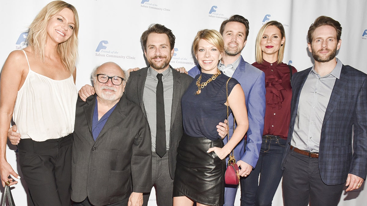 BEVERLY HILLS, CA - NOVEMBER 14: It's Always Sunny in Philadelphia cast Kaitlin Olson, Danny Devito, Charlie Day, Mary Elizabeth Ellis, Rob McElhenney, and Glenn Howerton attend Saban Community Clinic's 40th Annual Dinner Gala at The Beverly Hilton Hotel on November 14, 2016 in Beverly Hills, California.  (Photo by Rodin Eckenroth/Getty Images)