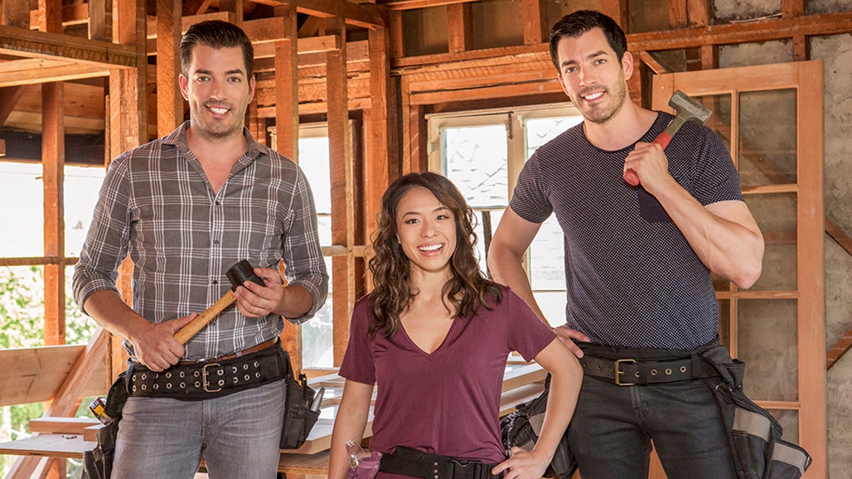Jonathan Scott Drew Scott Linda Phan TLC