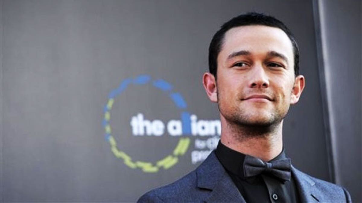 Joseph Gordon-Levitt injured himself on the set of a new film.