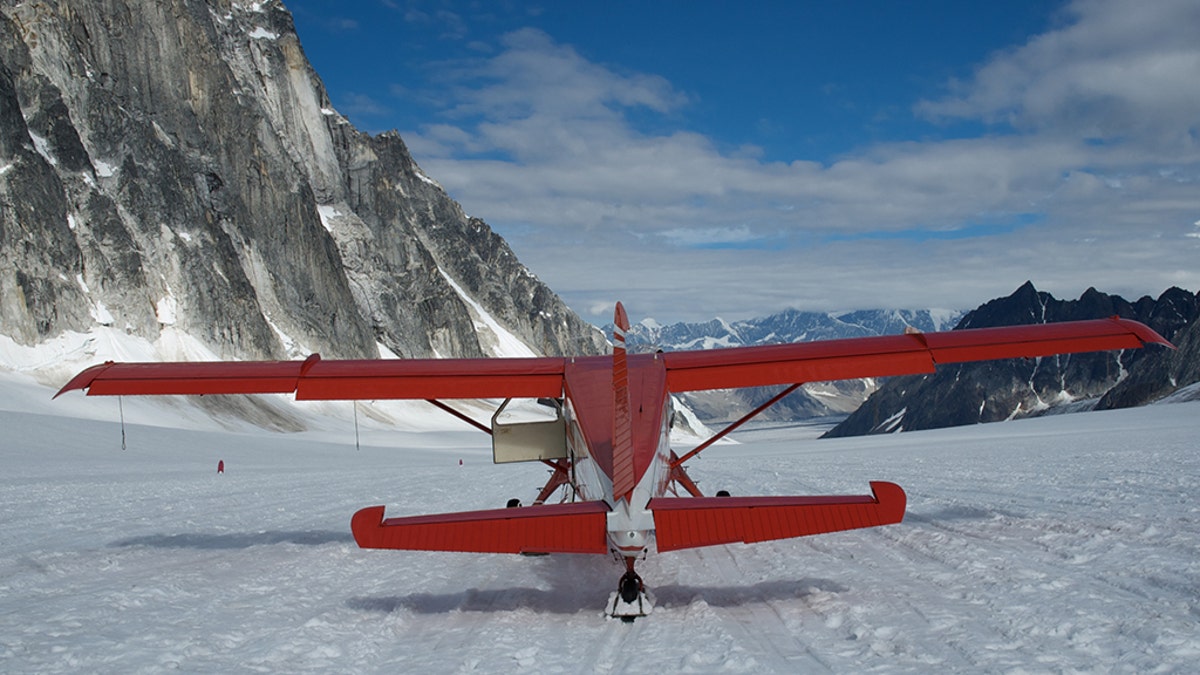 K2 Aviation Plane landing  on Denali Park Alaska