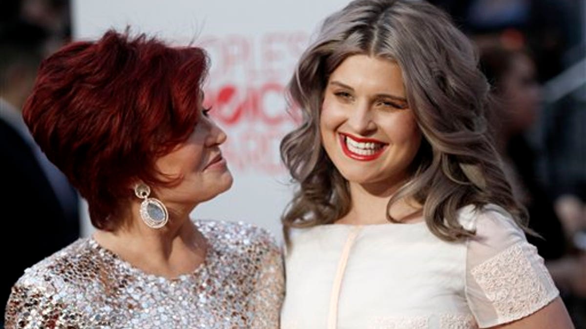 b2bef0e4-Peoples Choice Awards Arrivals