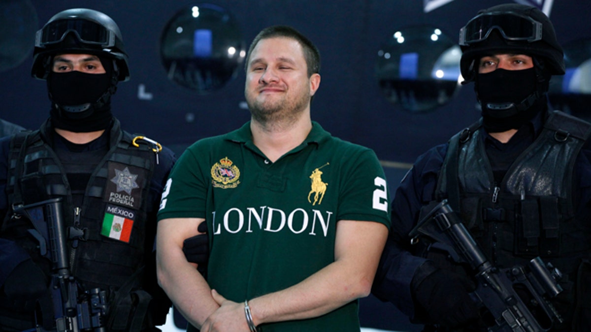 be810615-Mexico Drug Lord Extradited