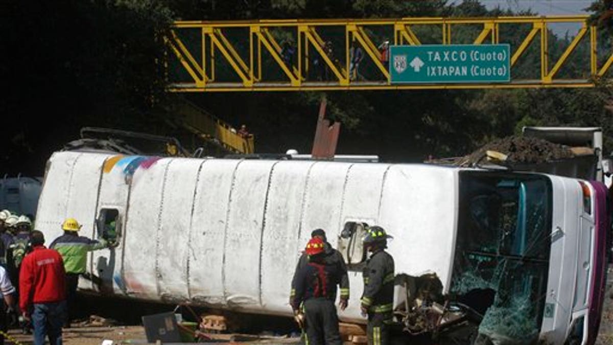 43 Dead in Mexican Bus Accident Fox News picture