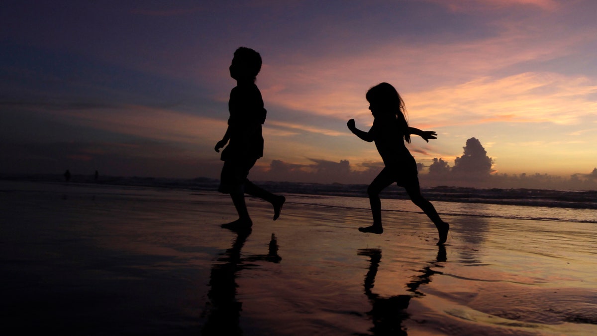 Sistem tropis menyisakan sedikit hujan di Texas yang kering