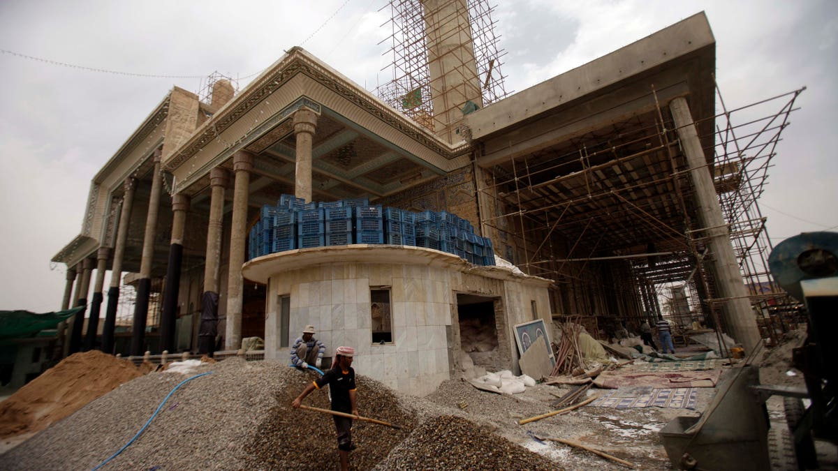 Mideast Iraq Rebuilding Shrine