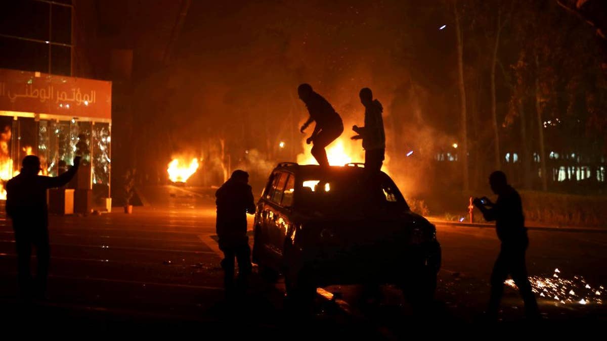 Libya memindahkan parlemen ke lokasi baru setelah serangan, vandalisme menewaskan 1 orang, melukai 6 orang