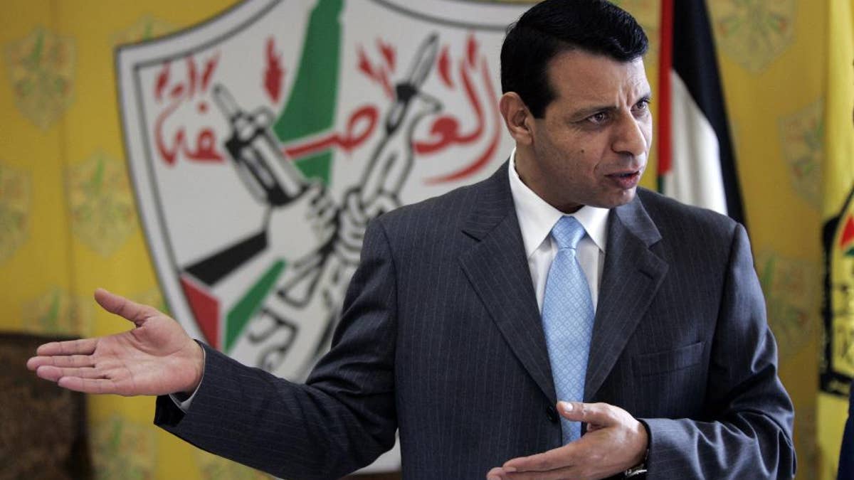 Bantuan oleh Golf Jutaan, Buangan Palestina Operatif Mohammed Dahlan sedang mencari pijakan baru untuk Gaza