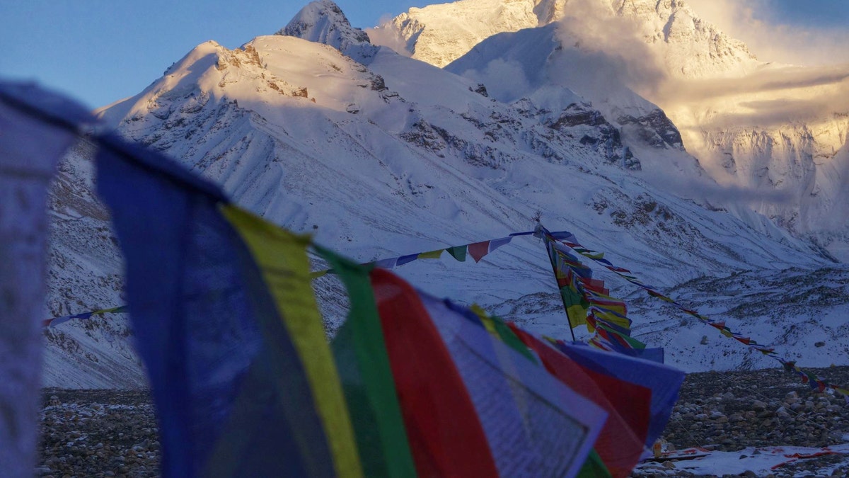 Nepal Avalanche Everest