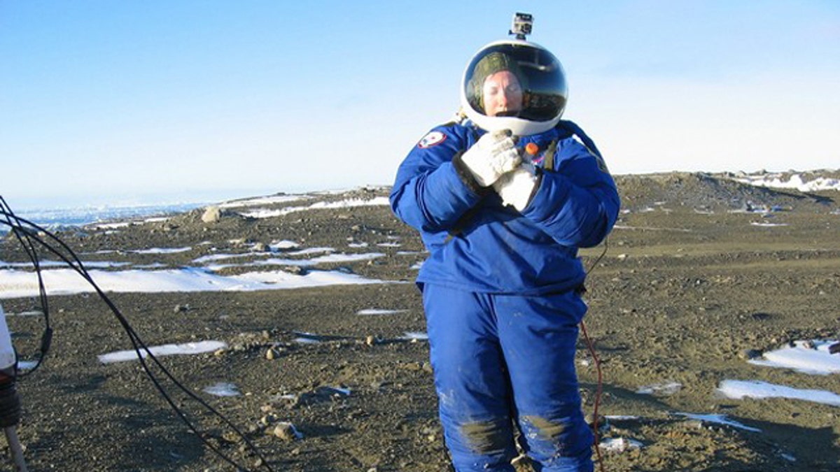 ARGENTINA-NASA/SPACESUIT