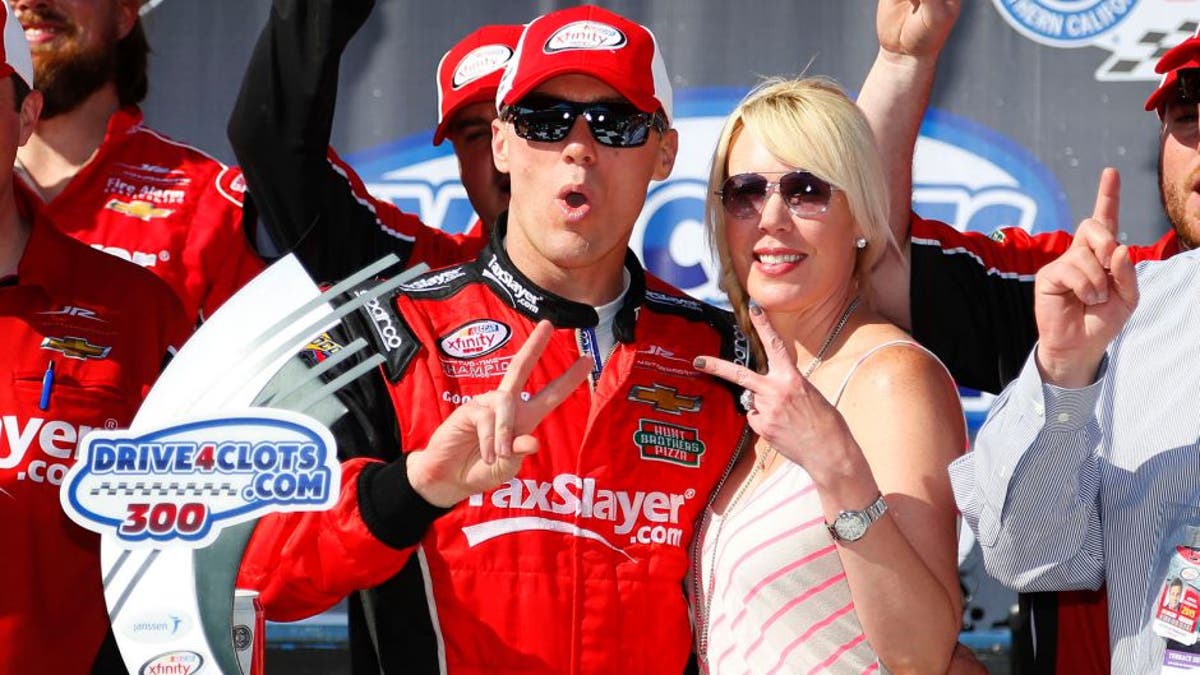 VIDEO: DeLana Harvick- NASCAR Kevin Harvick's Wife (Bio, Wiki)