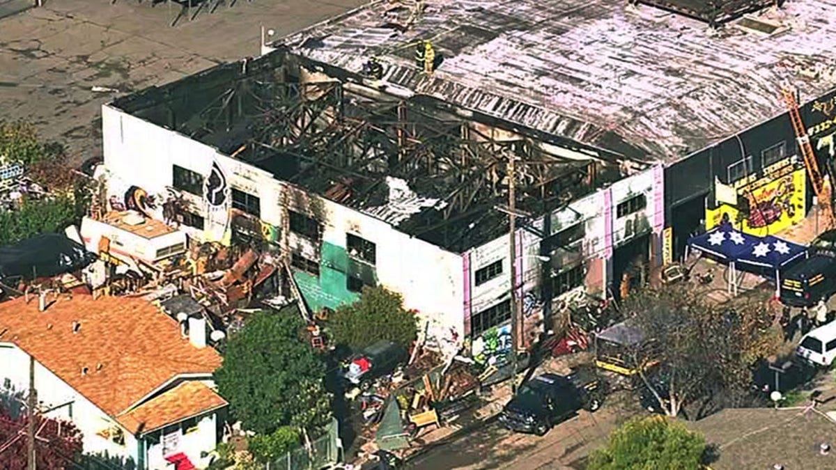 oakland fire warehouse aerial 1