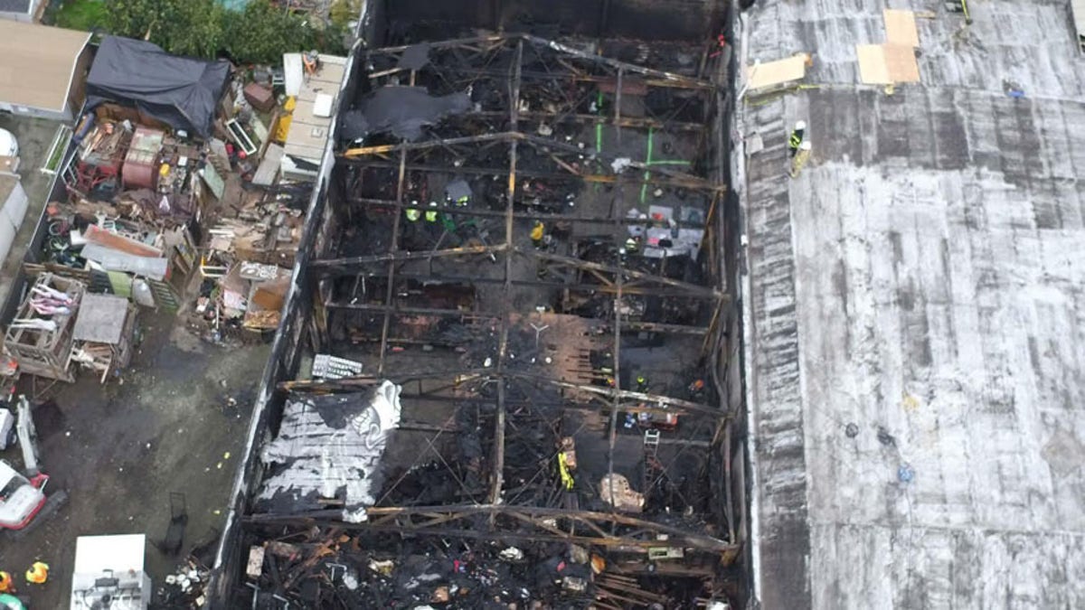 oakland fire warehouse aerial 2