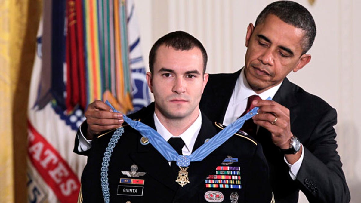 3940db54-Obama Medal of Honor