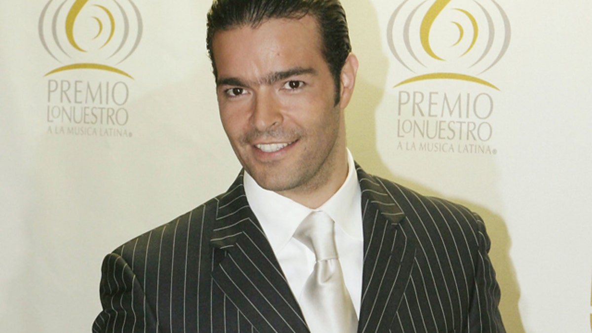 3013083TG141_univision