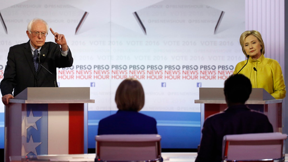 3cd1b5cb-DEM 2016 Debate